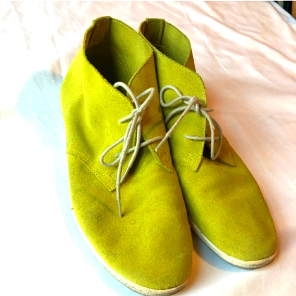 COPY - 💚Dolce Vita Suede Sloane Lime Green Booties. FINAL MARKDOWN 💚
